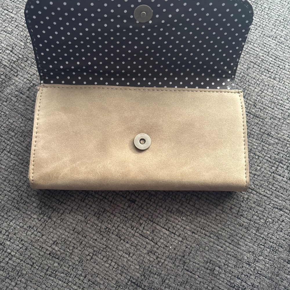 Wallet - Picture 2 of 4